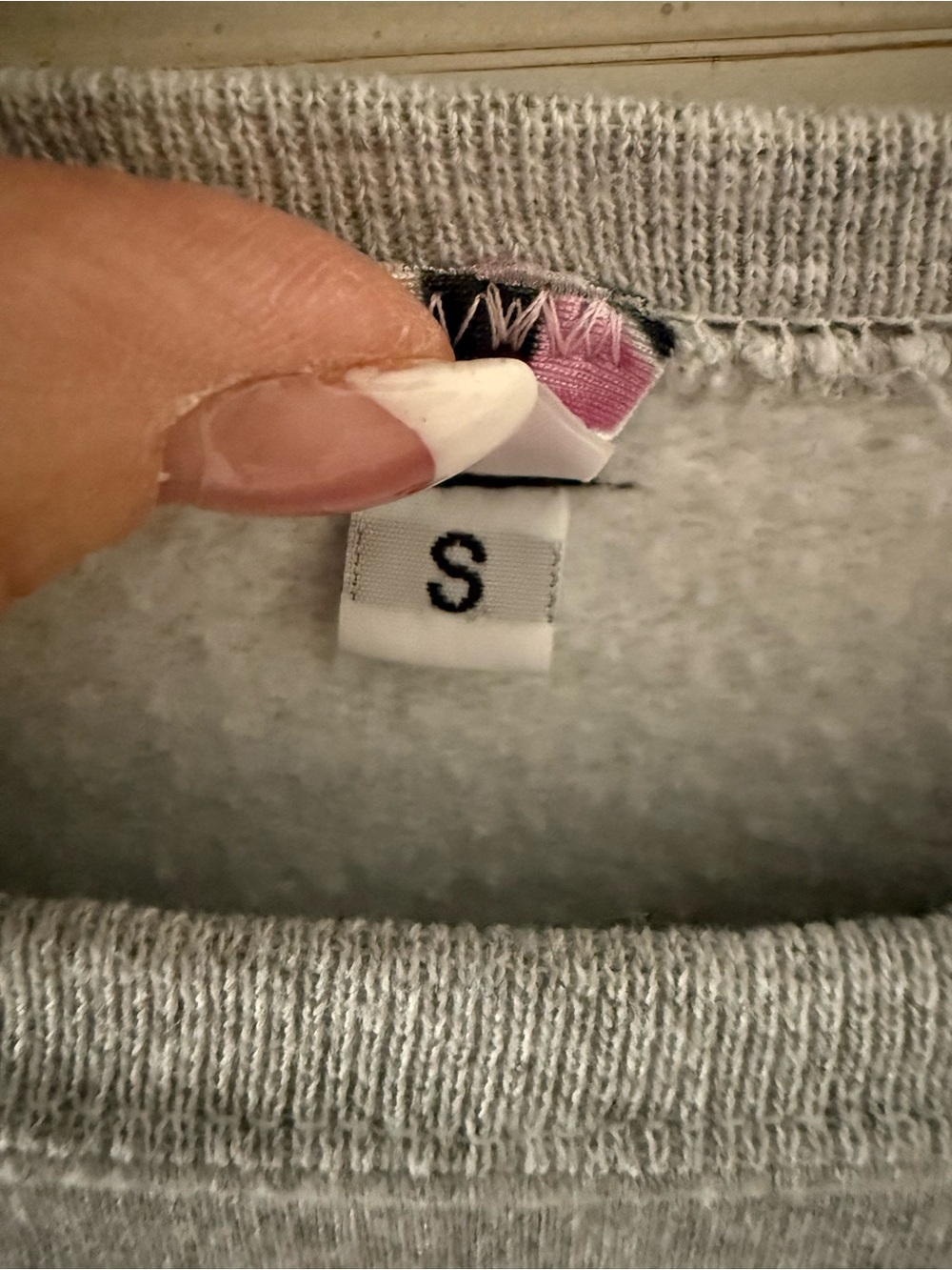 CHANEL Heather Gray Sweatshirt with Pink Logo Patch and Black CC - Picture 4 of 4